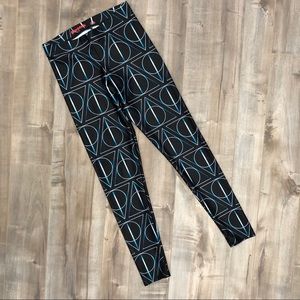 Elder Wand, Resurrection Stone, Cloak of Invisibility. Deathly Hallows: Death